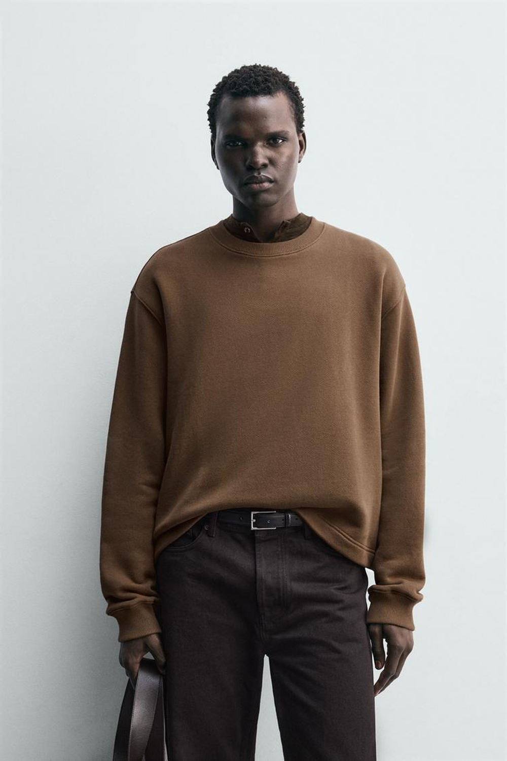 ZARA ТОЛСТОВКА С КРУГЛЫМ ВЫРЕЗОМ, КАШТАНОВЫЙ