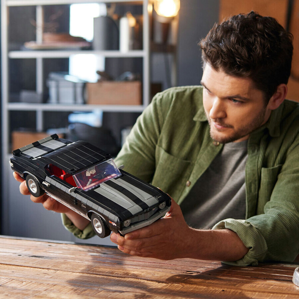 Конструктор LEGO Icons 10304 Chevrolet Camaro Z28