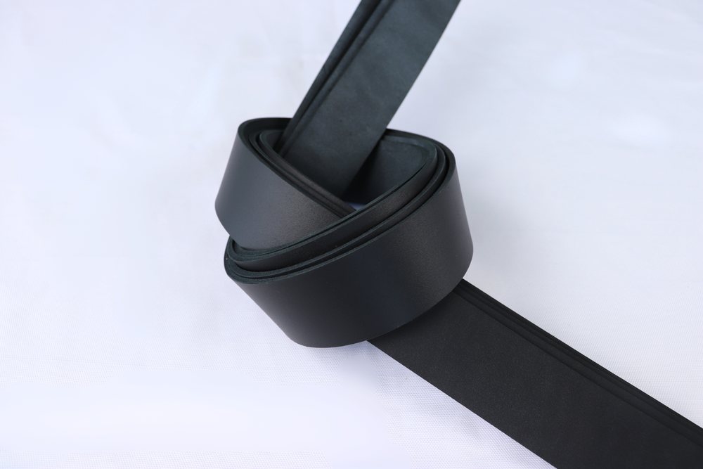 Ременная заготовка Гермес черный гладкая