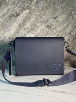 Сумка-мессенджер Louis Vuitton