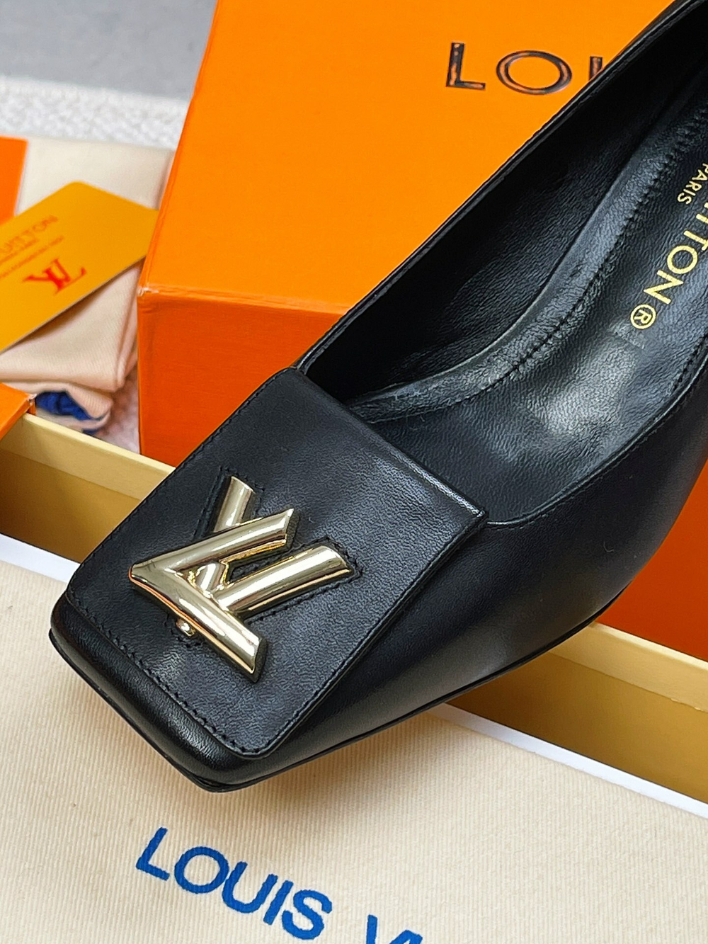 Louis Vuitton Shake Pump