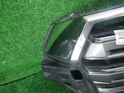Решетка радиатора Toyota Land Cruiser 200 (2015-2021)