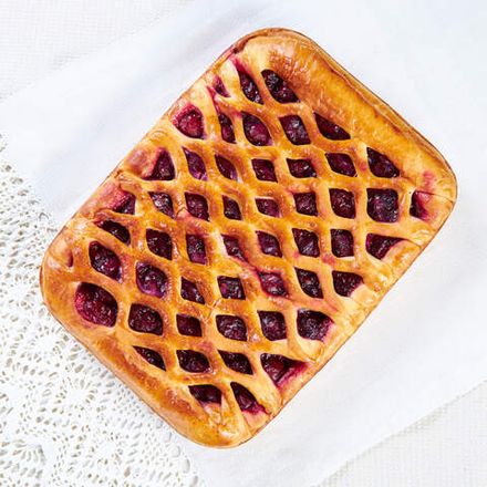 Постный пирог с вишней