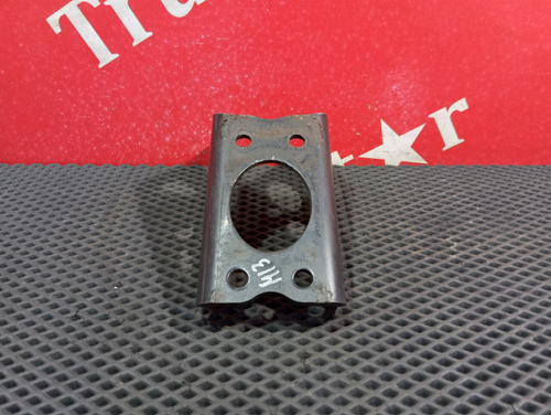 Кронштейн амортизатора переднего