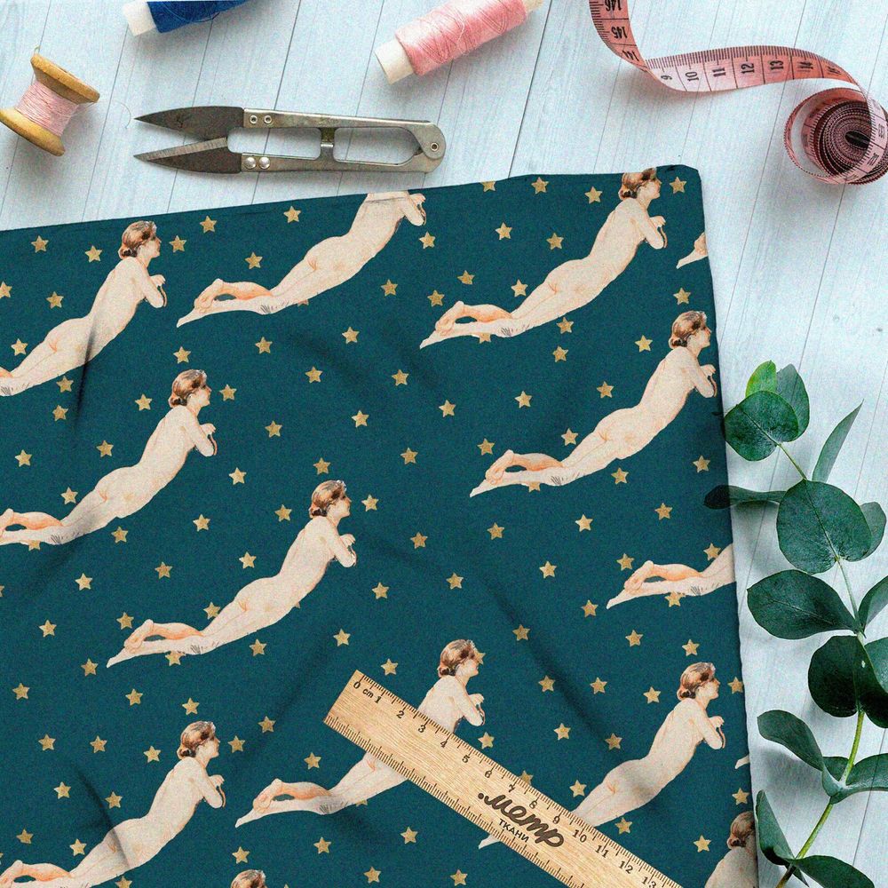 Ткань таффета летящая греческая богиня в ночном небе