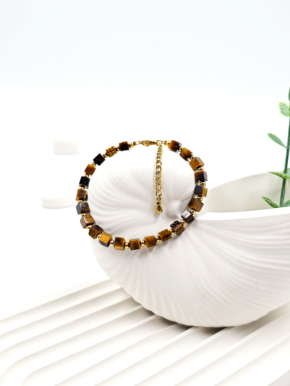 Браслет женский на руку. Камень Тигровый глаз