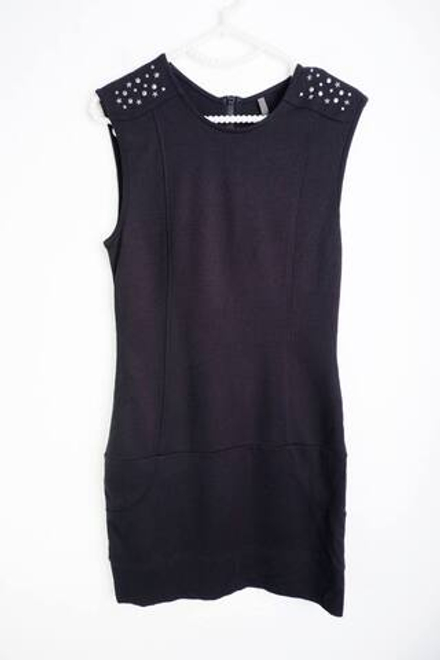 Платье Benetton обтягивающего кроя, маркировка 2XL, визуально на 11/12 лет