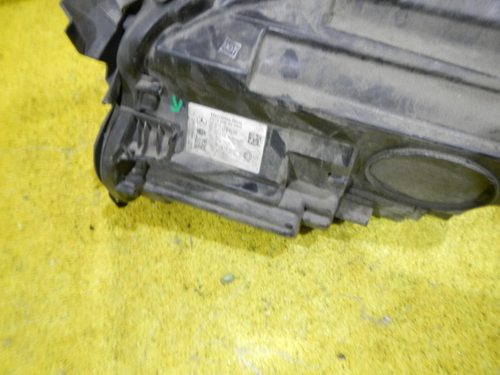 Битая Фара правая Mercedes E W213 (2016-2021) LED