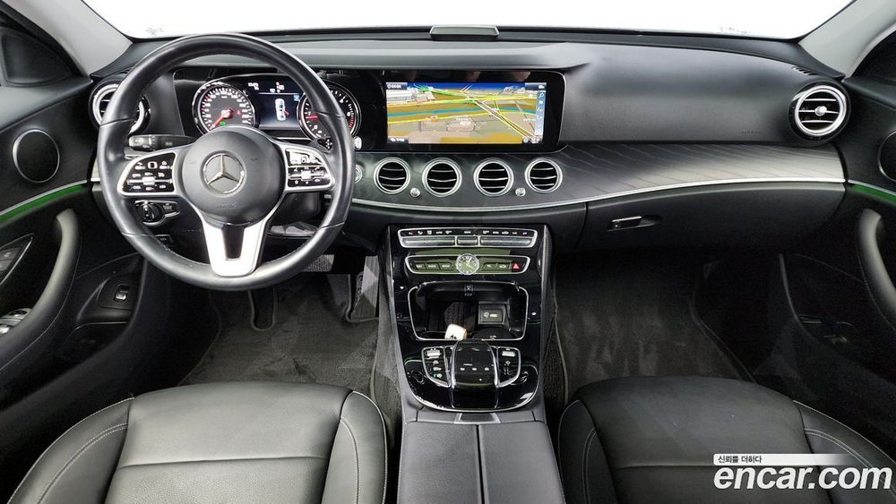 Mercedes-Benz E-Class W213 E220d Avangarde (10.2019)