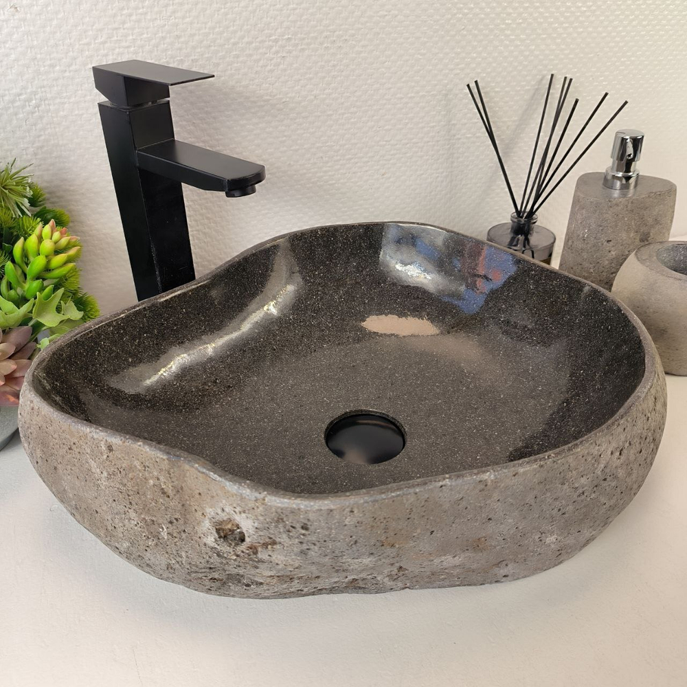 Раковина из речного камня RS-65375 48*38*14 0861