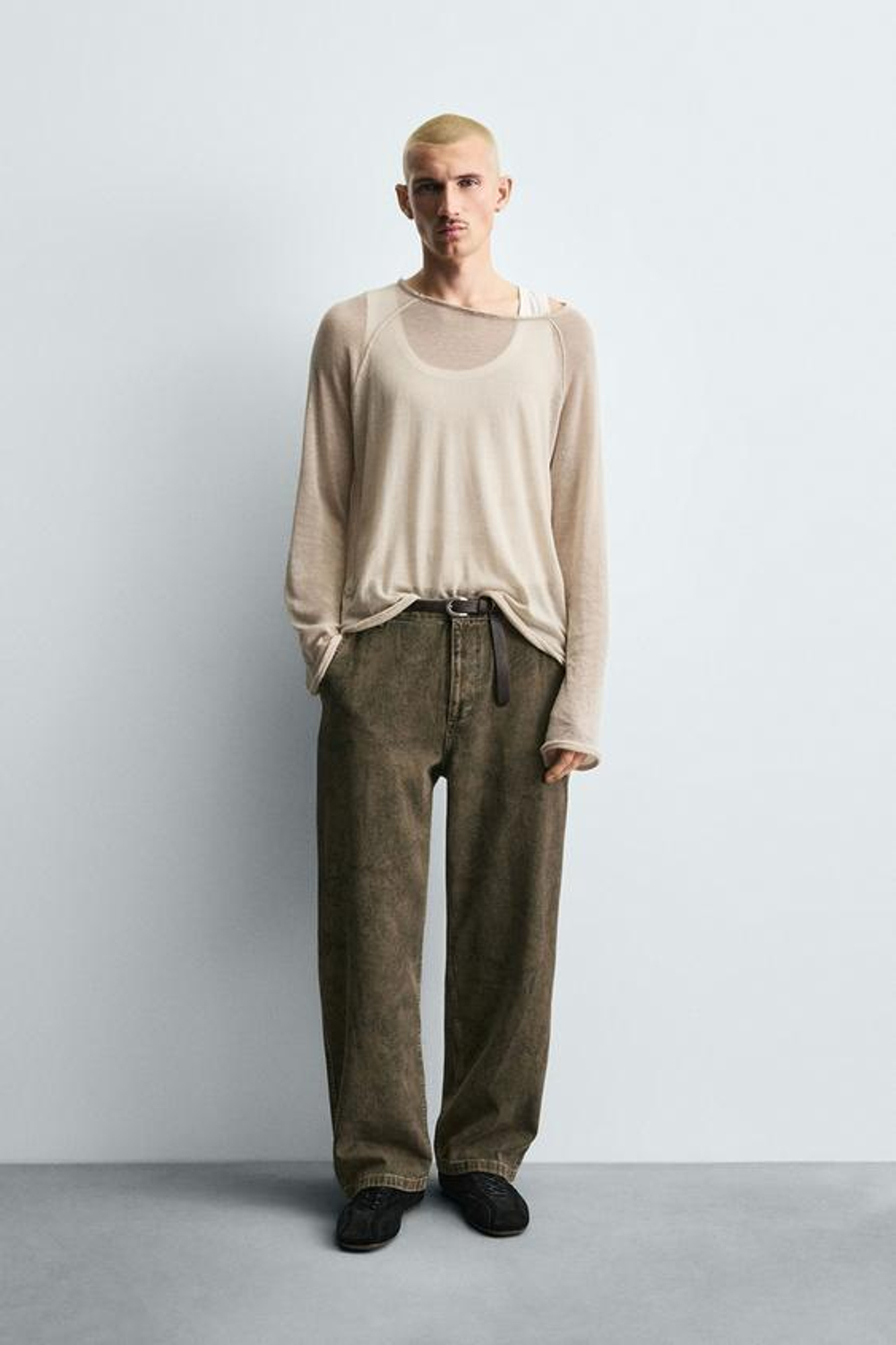 ZARA БРЮКИ КАРГО ИЗ ТКАНИ С АБСТРАКТНЫМ ПРИНТОМ, СЕРО-КОРИЧНЕВЫЙ