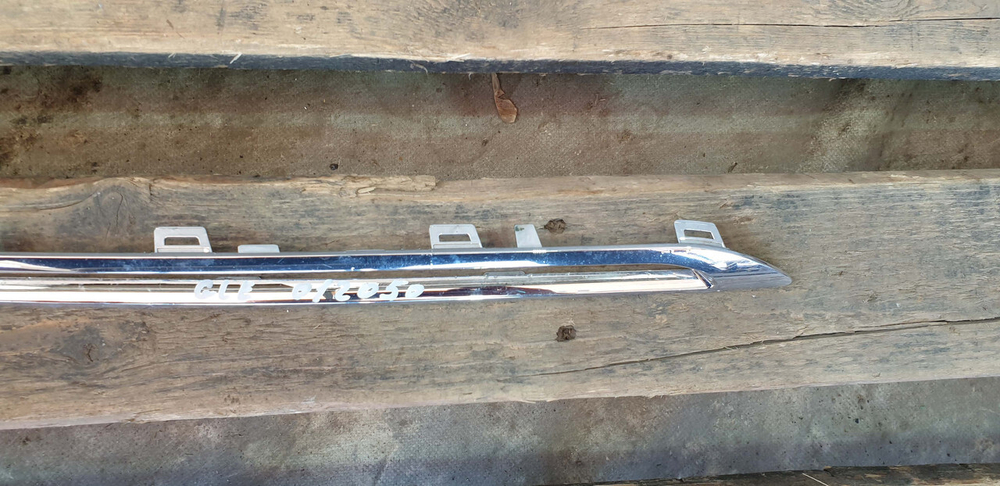 Молдинг решетки радиатора Mercedes GLE (C292) 15-19 Б/У Оригинал A2928880285