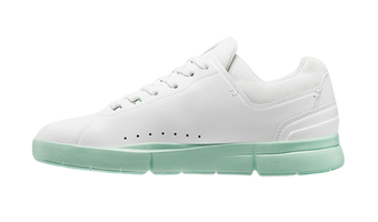 Женские КроссовкиOn The Roger Advantage - белый