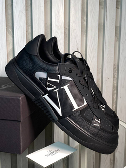 Кроссовки Valentino