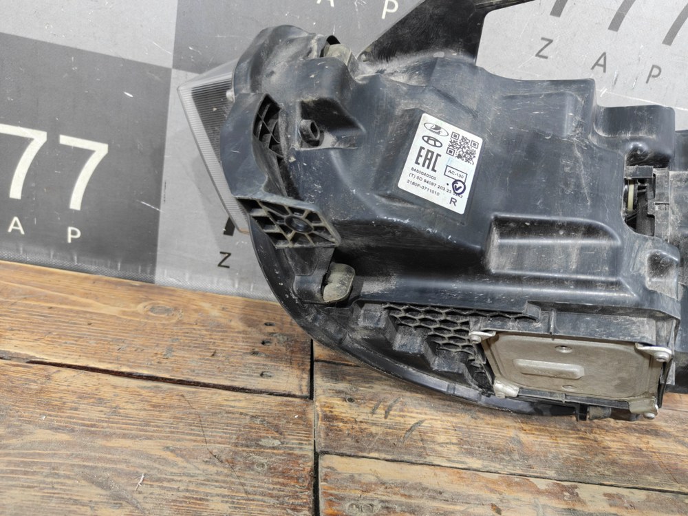 Фара правая LED LADA Vesta NG 22-нв Б/У Оригинал 8450040000