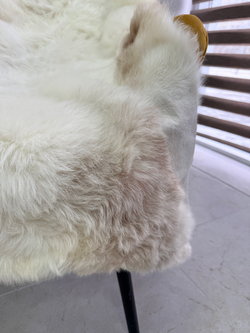 Шкура коврик меховой прикроватный овчина, 120х65 см.