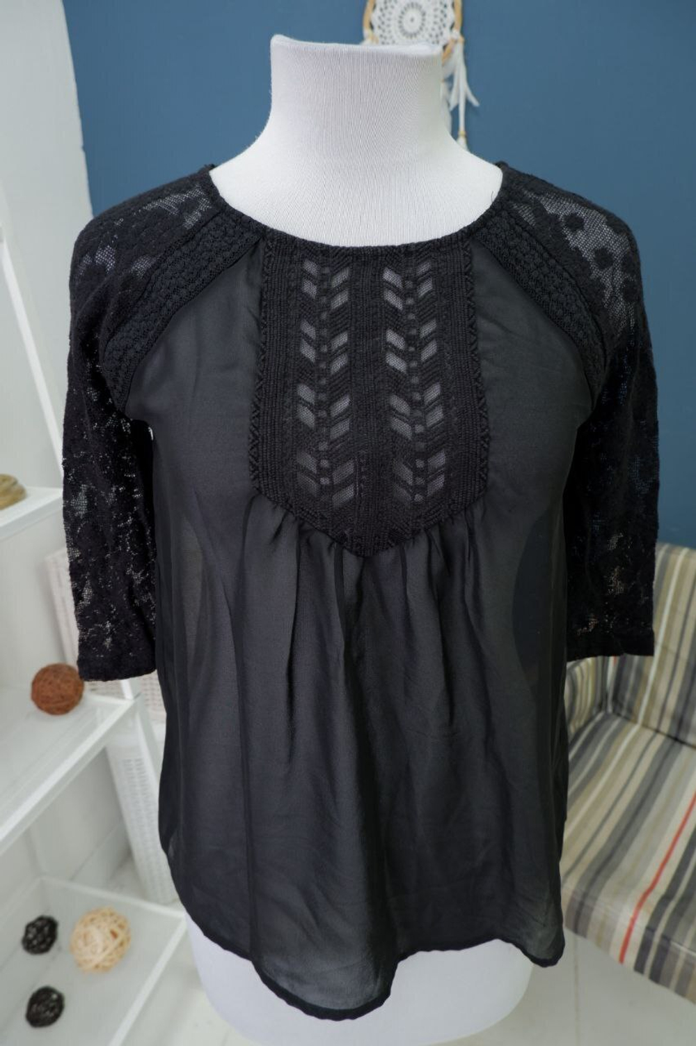 Блузка Review с кружевом 42 размер