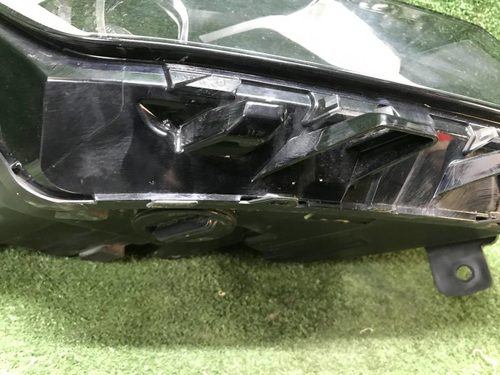 Фара правая Geely Coolray (2019-2024) LED