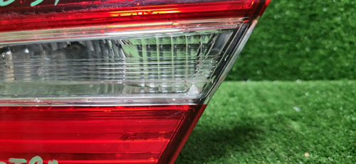 Фонарь правый внут Toyota Camry xv70 17-нв галоген