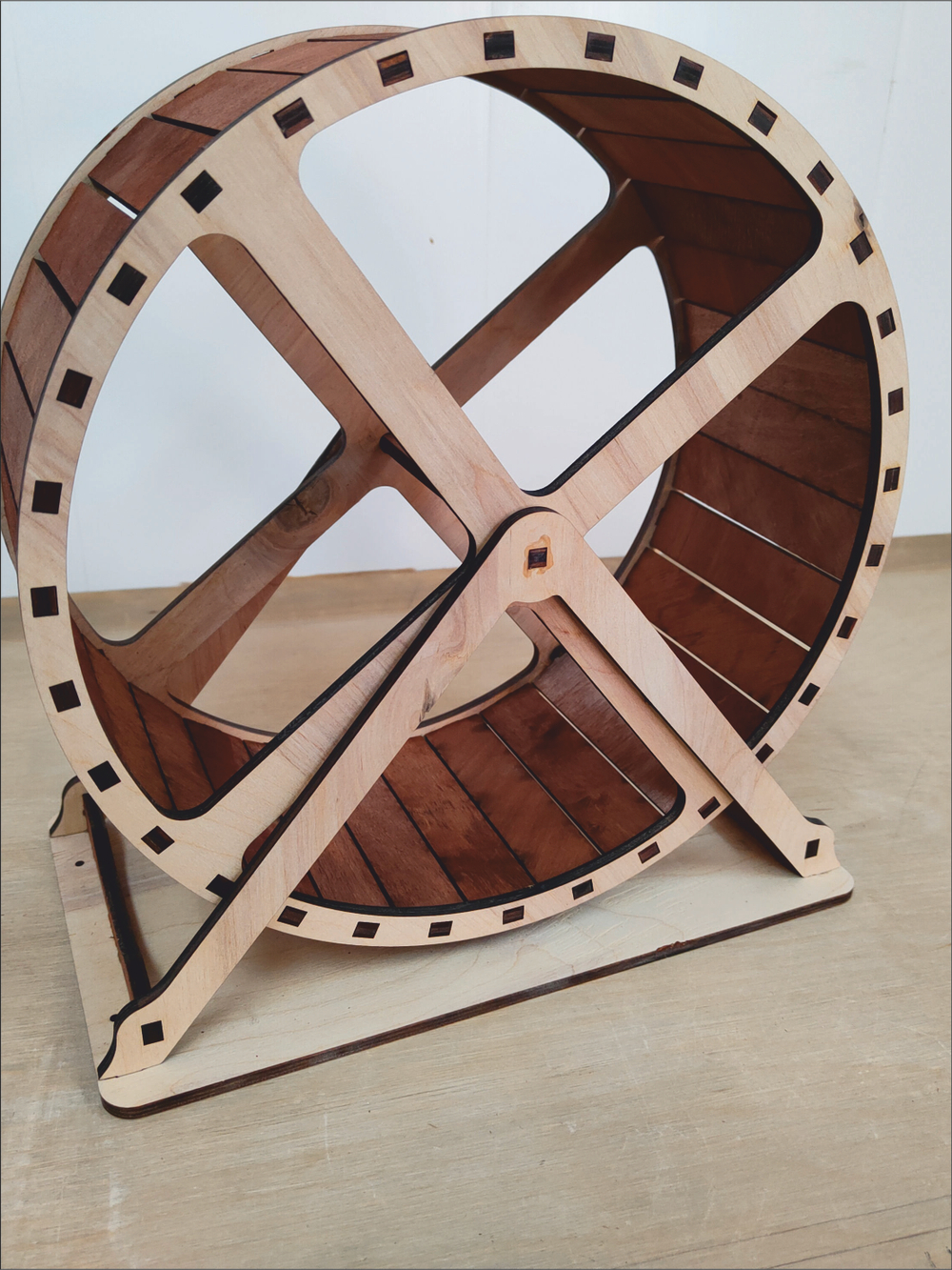 Беговое колесо для грызуна 30см