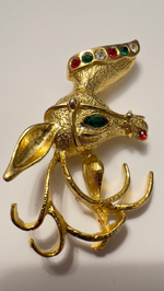 Новогодняя брошь олень с кристаллами Avante