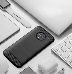 Чехол для Motorola Moto G6 Plus цвет Black (черный), серия Carbon от Caseport