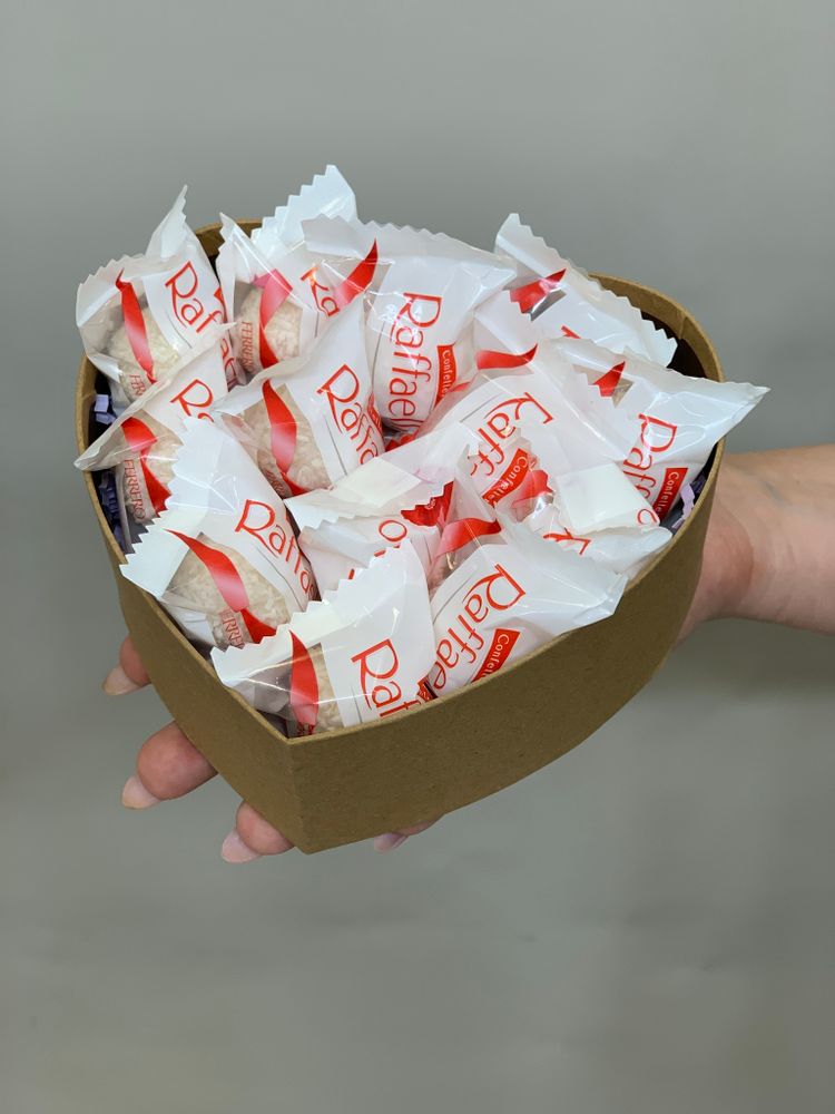 Подарочный набор конфет Рафаэлло