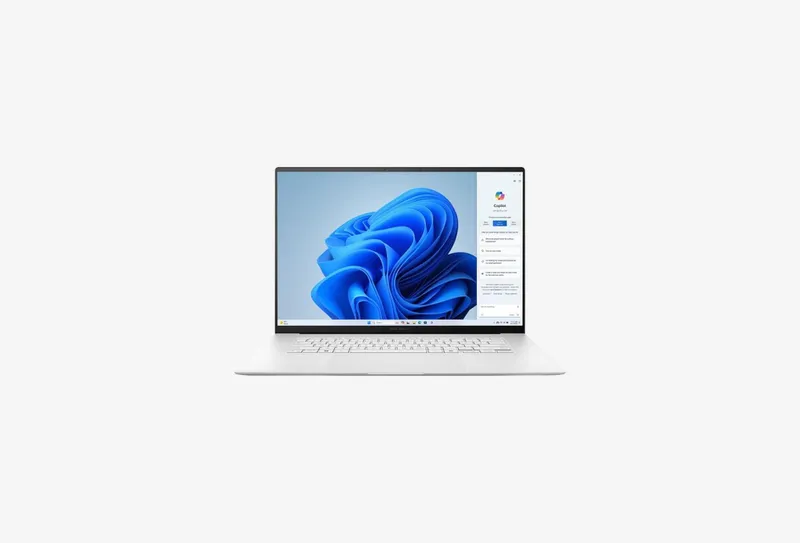 Ноутбук 16" ASUS AMD Ryzen AI 9 HX 370 2 ГГц 32 ГБ LPDDR5x AMD Radeon 890M ZenBook S16 OLED UM5606WA