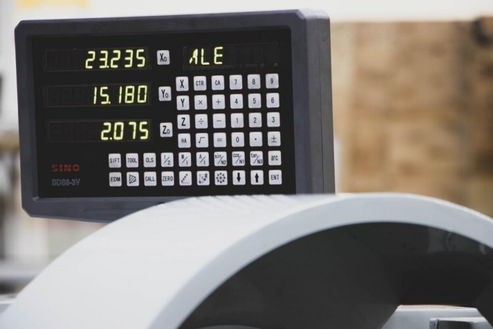 Станок токарный PROMA SPF-1000PS универсальный с уци 45100000