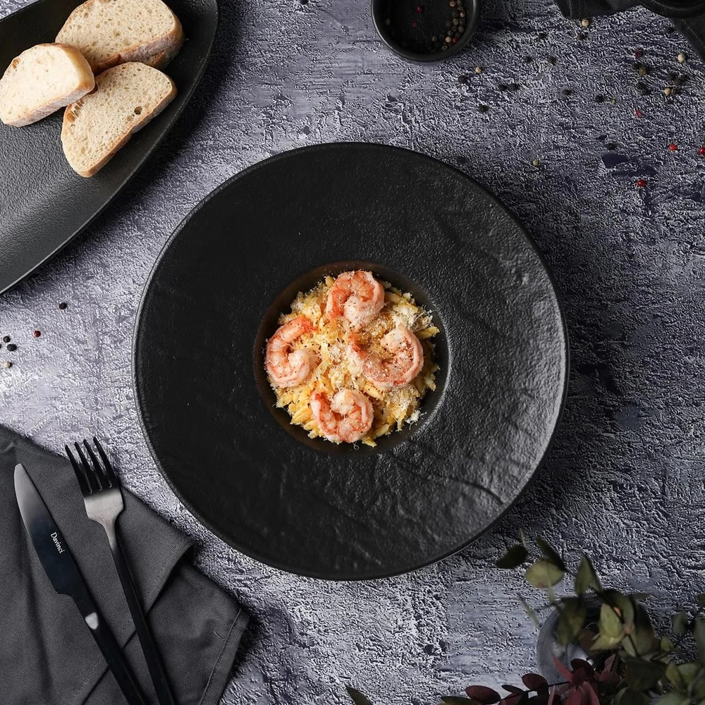 Тарелка глубокая Black Star 240 мл, 27 см