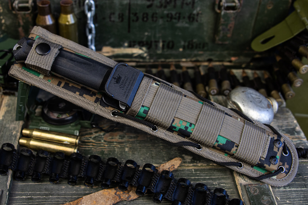 Подарочный набор: Alpha D2 Stonewash Serrated и шкатулка 80 лет Великой Победы