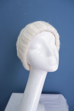 Шапка с помпоном