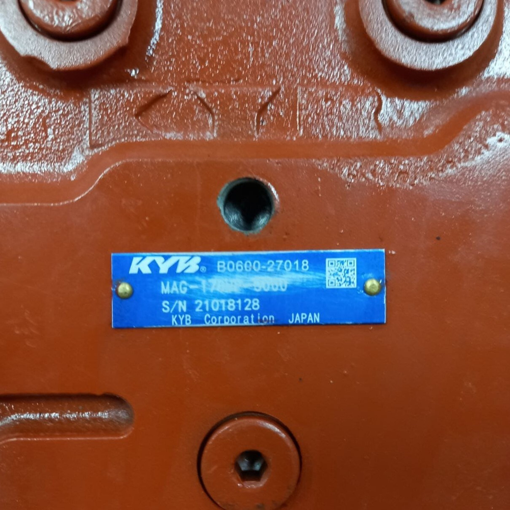 Редуктор хода JCB-JS330 в сборе с гидромотором KYB + звезда | 333/K1153