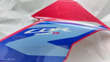 64280-MLR-D20ZA. COWL SET, R. WINGLET (WL) *TYPE1* (TYPE1 ). HONDA