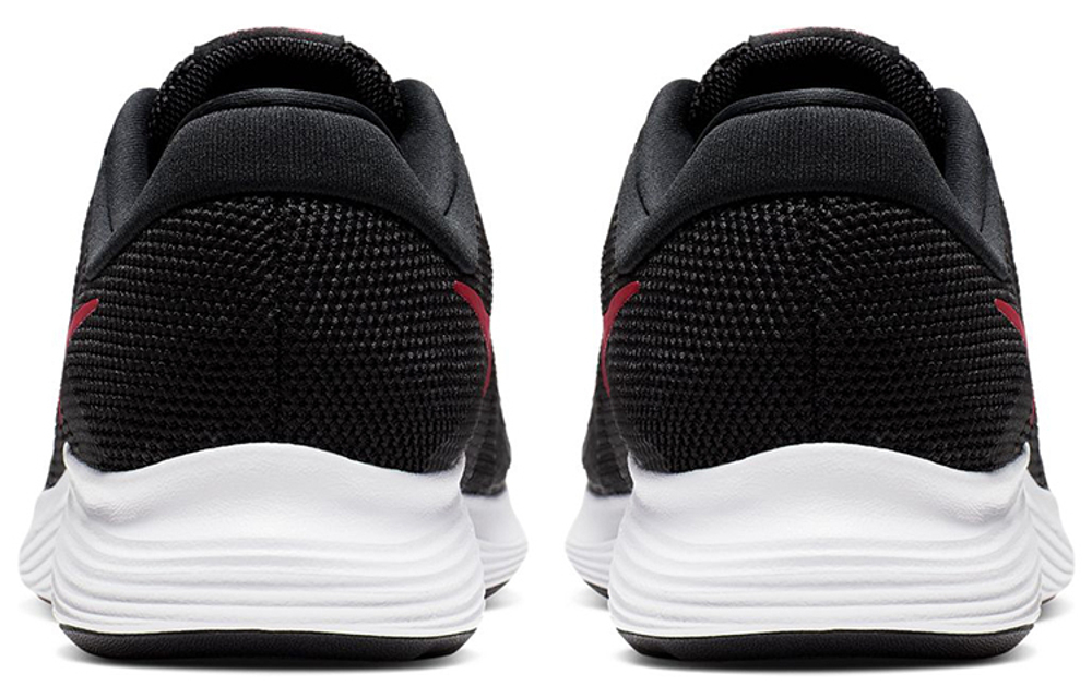 Кроссовки Nike Revolution 4