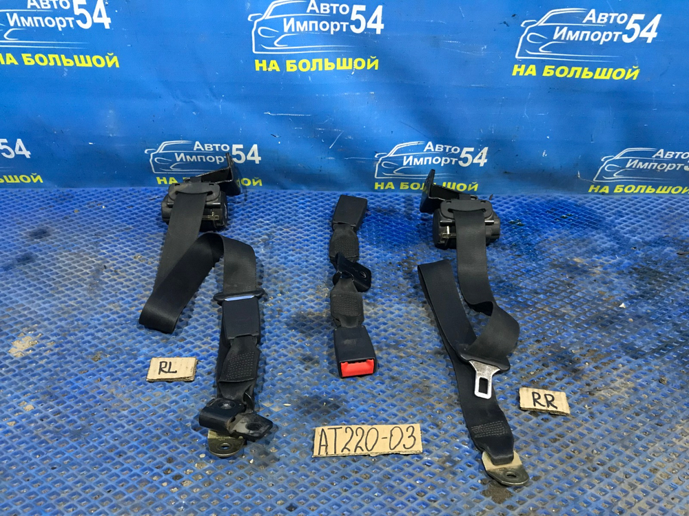 Ремни безопасности задние TOYOTA AVENSIS 1999