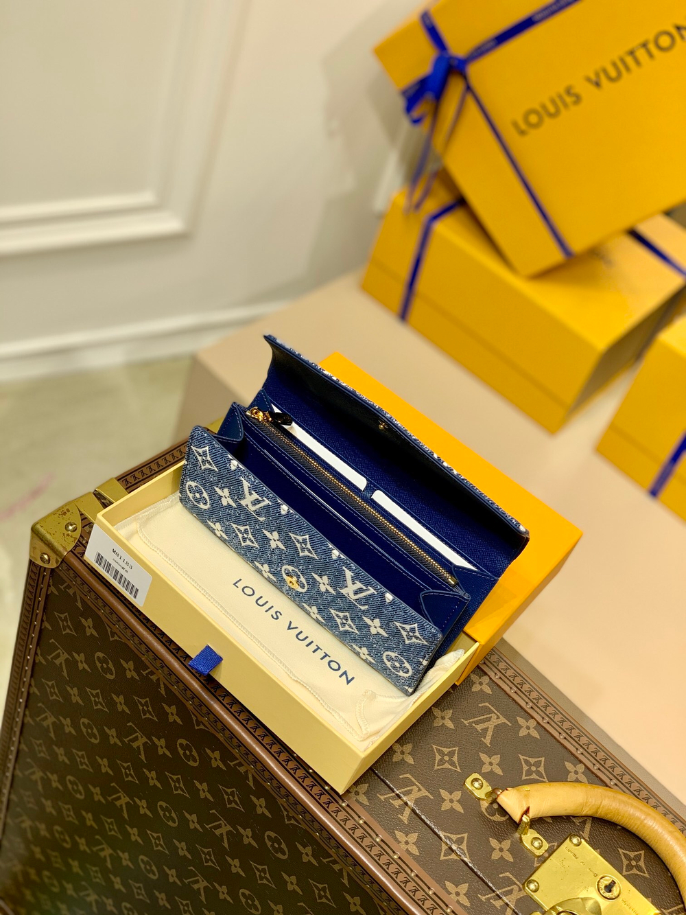 Louis Vuitton Sarah Wallet