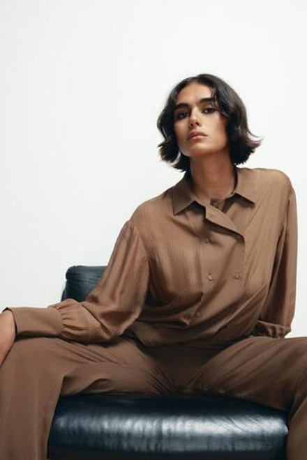ZARA РУБАШКА ИЗ 100% ШЕЛКА С ДВОЙНЫМ РЯДОМ ПУГОВИЦ, КОРИЧНЕВЫЙ