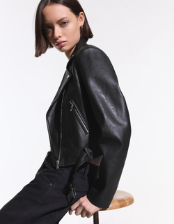 BERSHKA Куртка-косуха из искусственной кожи, черный