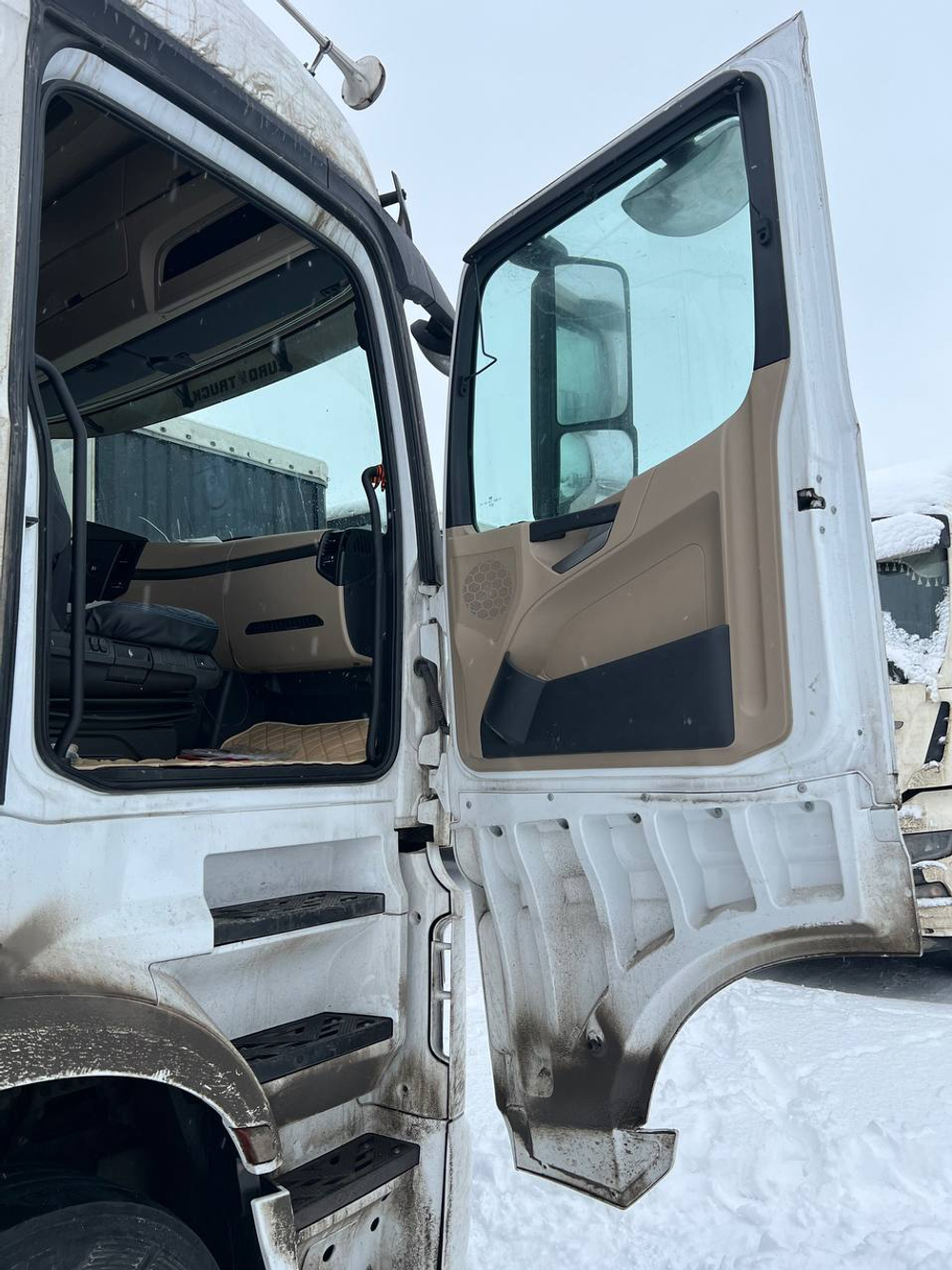 Mercedes-Benz ACTROS 4x2 Седельный тягач 1848 (Дизельный, 12,8 л, 476 л.с., АТ)