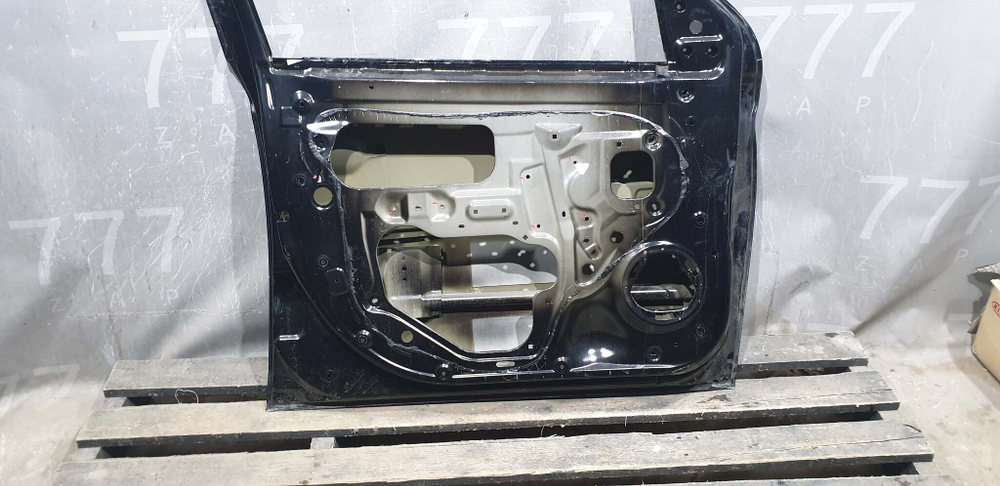 Дверь передняя левая Mitsubishi Outlander 3 15-21 Б/У Оригинал 5700B843