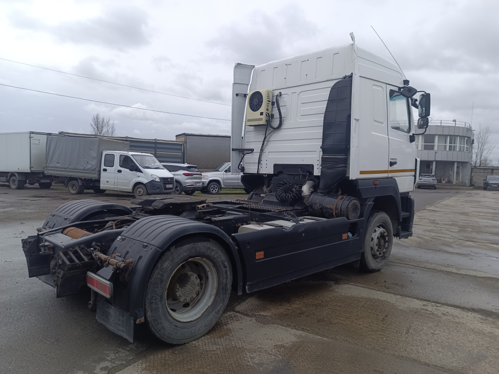 МАЗ 5440 4x2 Седельный тягач 5440С9-520-031 (Дизельный, 11,1 л, 420 л.с., МТ)