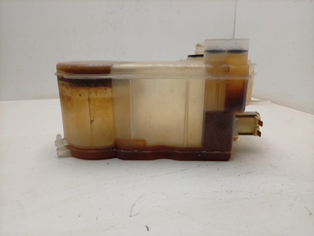 ESL46050 ктп8 Бачок для соли посудомоечных машин Eleсtrolux AEG Zanussi 1174849008 б/у