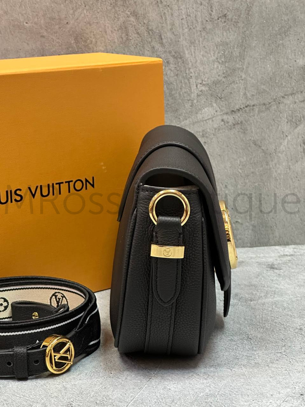 Женская черная сумка LV Pont 9 Soft PM Louis Vuitton премиум класса