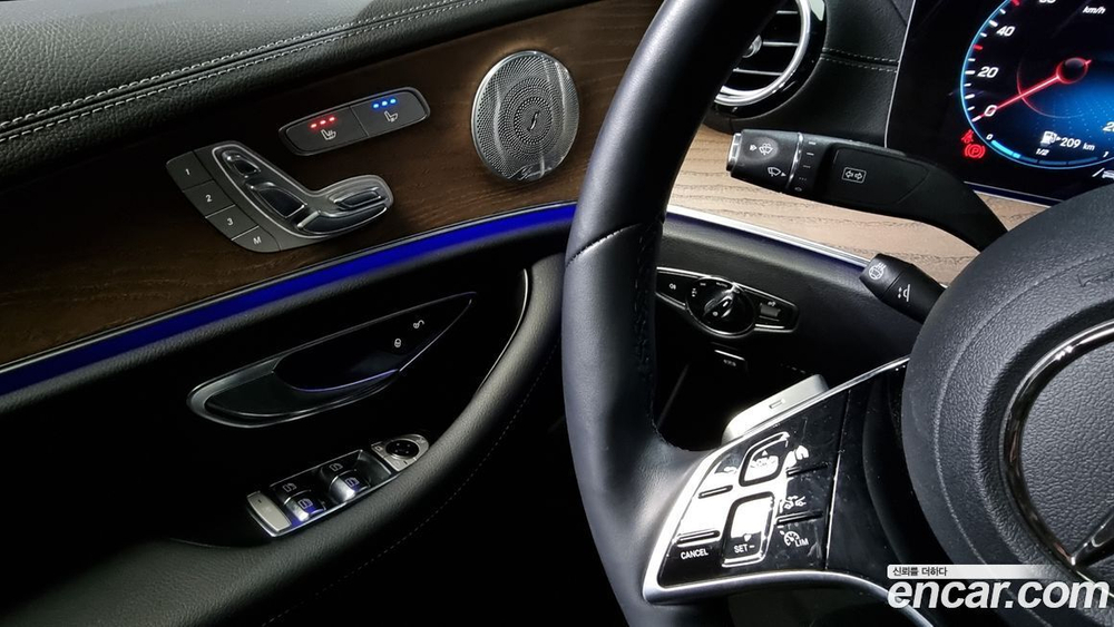 Mercedes-Benz E-Class W213 E300e 4MATIC Exclusive (12.2020)