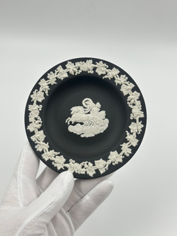 Декоративная тарелочка Wedgwood чёрная