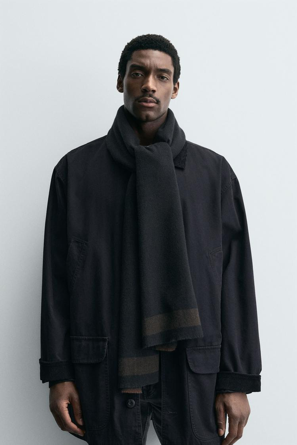 ZARA ШАРФ С КОНТРАСТНЫМ КРАЕМ, ЧЕРНЫЙ