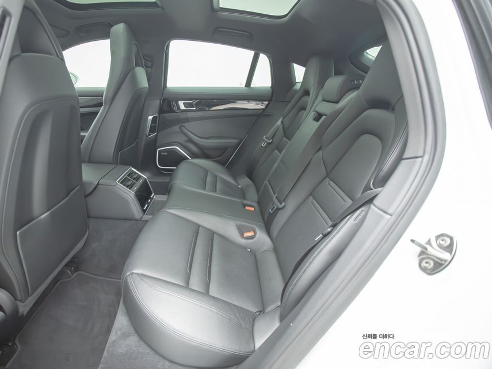 Porsche Panamera (971) 3.0 AWD (04.2020)