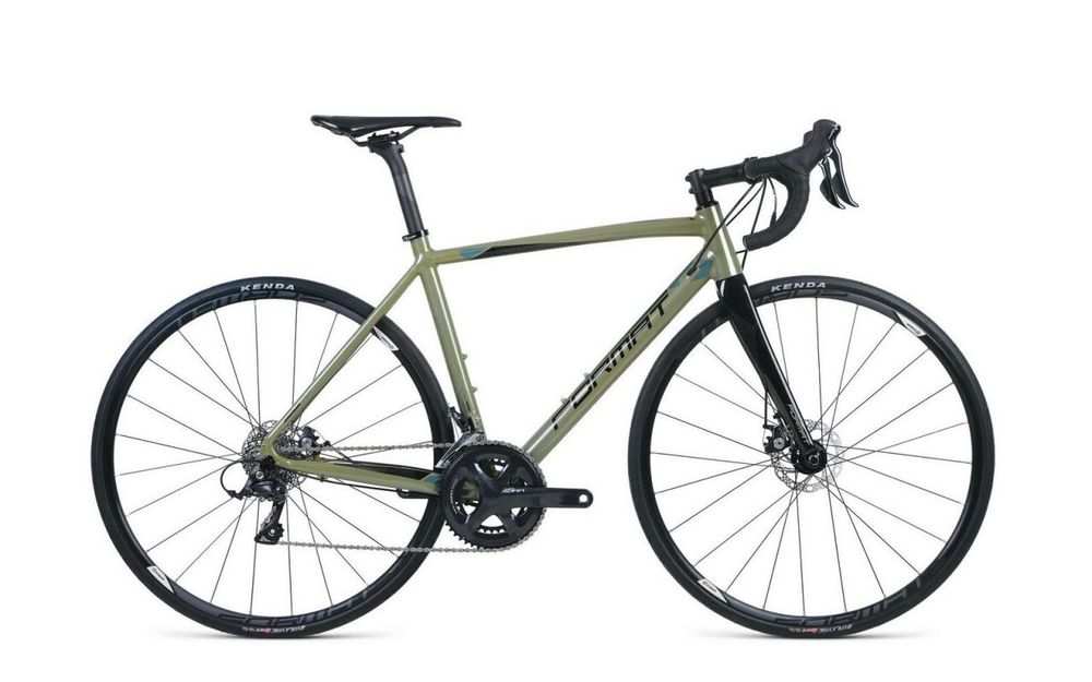 Шоссейный велосипед Format 2221 700С (2020)