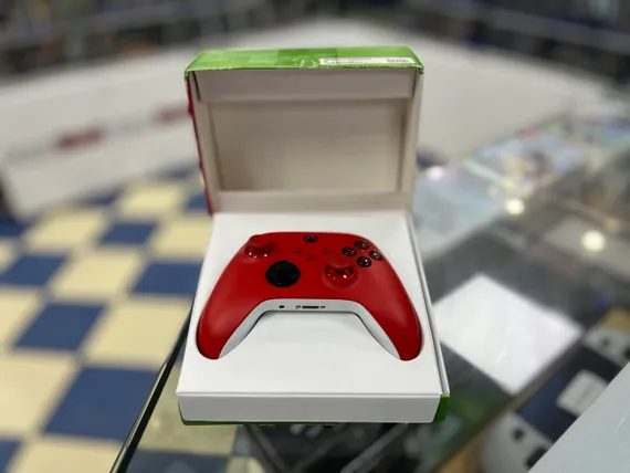 Беспроводной геймпад Xbox Series Wireless Controller Robot Red (Красный) Б/У, Датчики TMR
